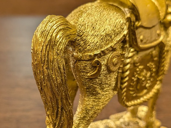 金運黄金大明神(神馬)八尺瓊勾玉と八咫鏡